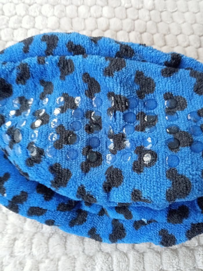 Chaussons anti dérapant Mickey Disney - photo numéro 3