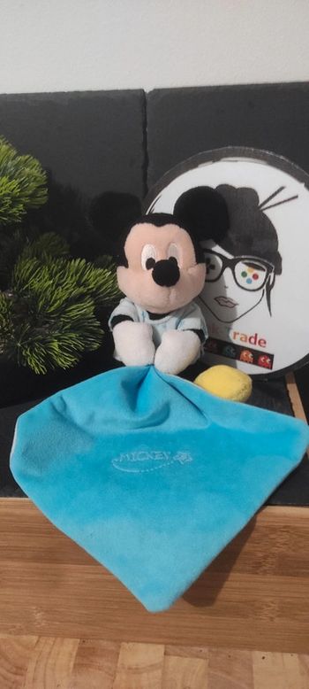 Doudou Mickey Bleu Mouchoir Phosphorescent Lune Étoile Nuage Nicotoy Noir Pull