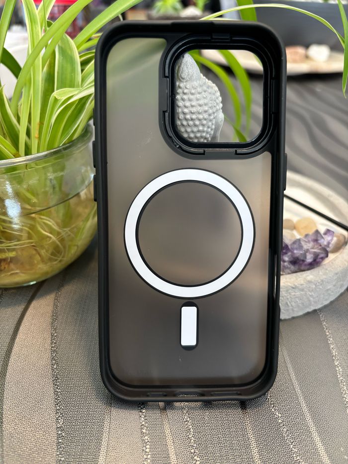 Coque IPhone 16 pro - photo numéro 2