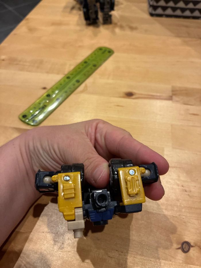 Voiture transformers energon strongarm Hasbro - photo numéro 8