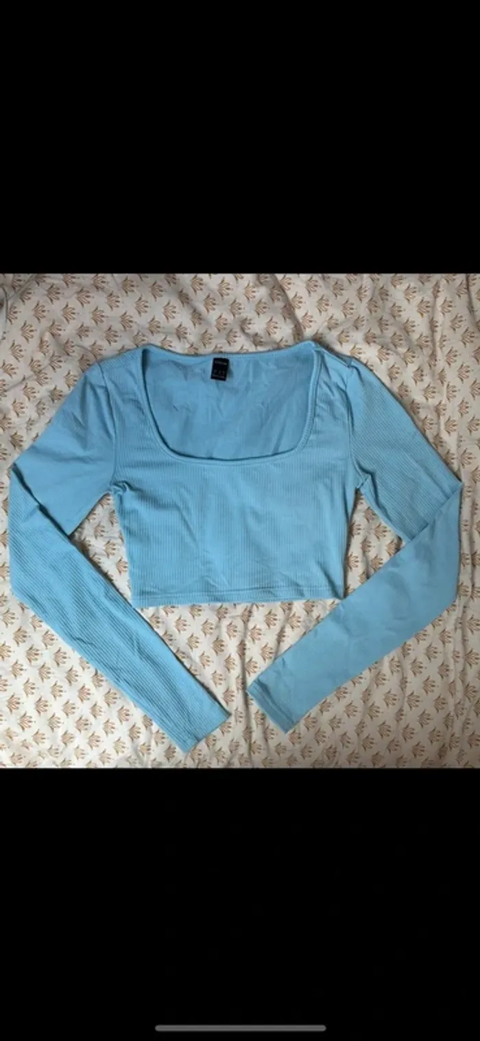 Crop top bleu Shein XS - tendance été, très bon état