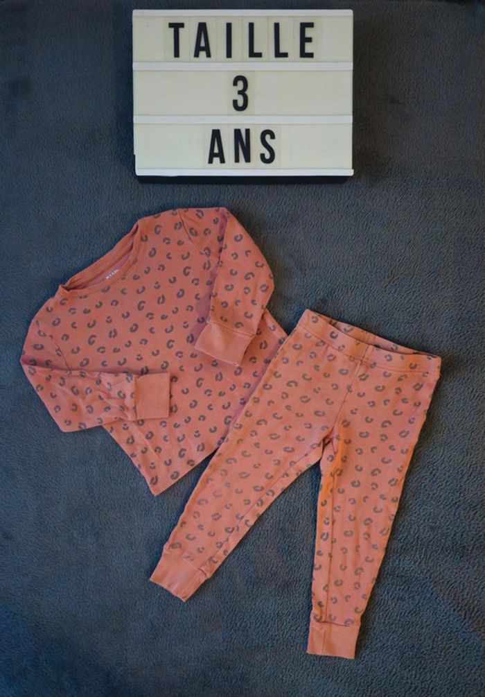 Pyjama léger taille 3 ans 🧸