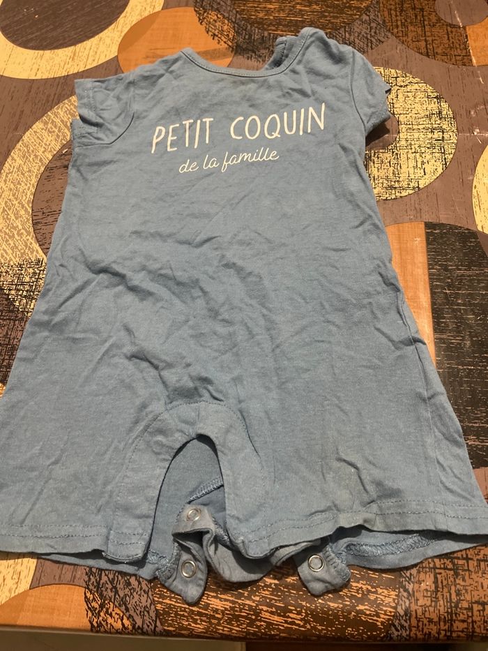 Combishort.  De  12  mois