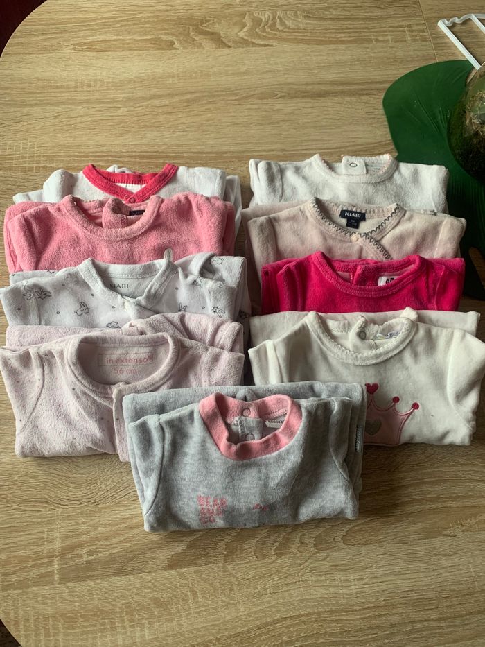 Lot de 9 pyjamas velours 1 mois
