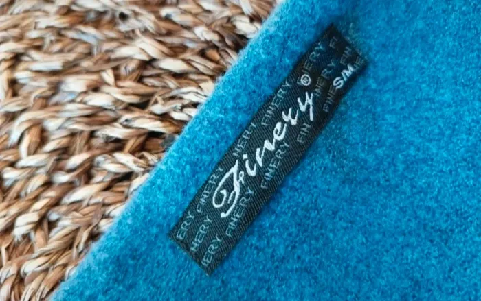 Pull doux bleu bordure ondulées taille S-M - photo numéro 6