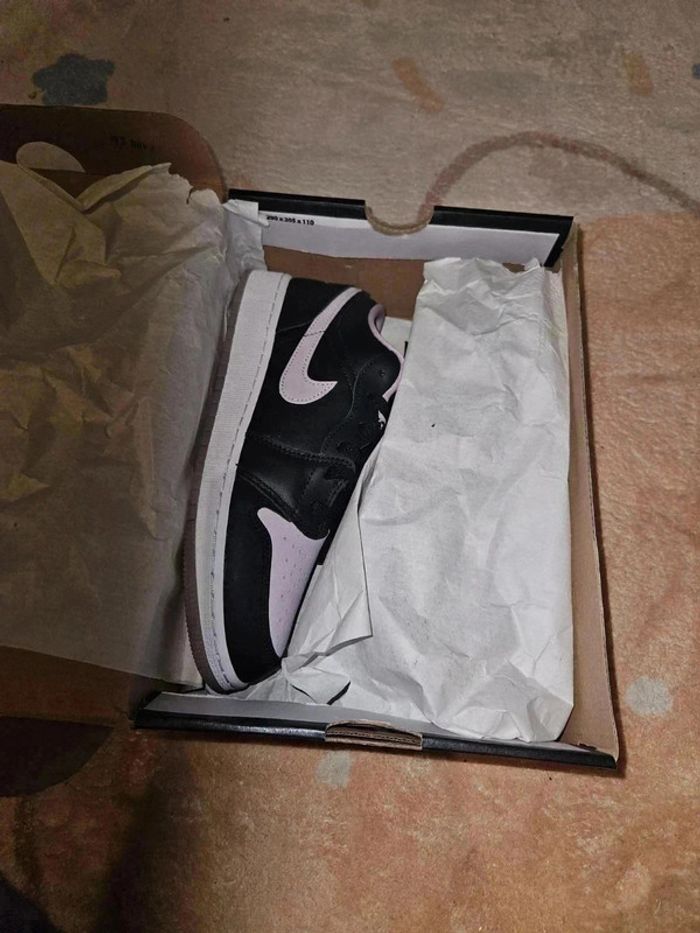 Nike Air Jordan 1 low Black lila Taille 39 - photo numéro 6