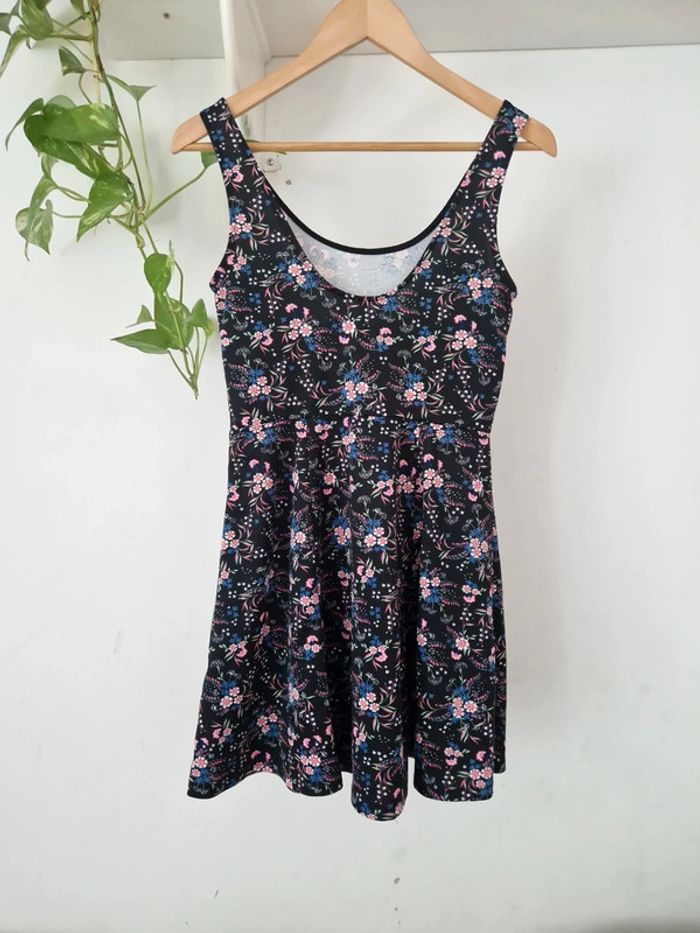 Robe d'été fleurie - photo numéro 3