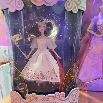 Blanche Neige poupée édition limitée 