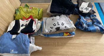 Lot de vêtements garçons