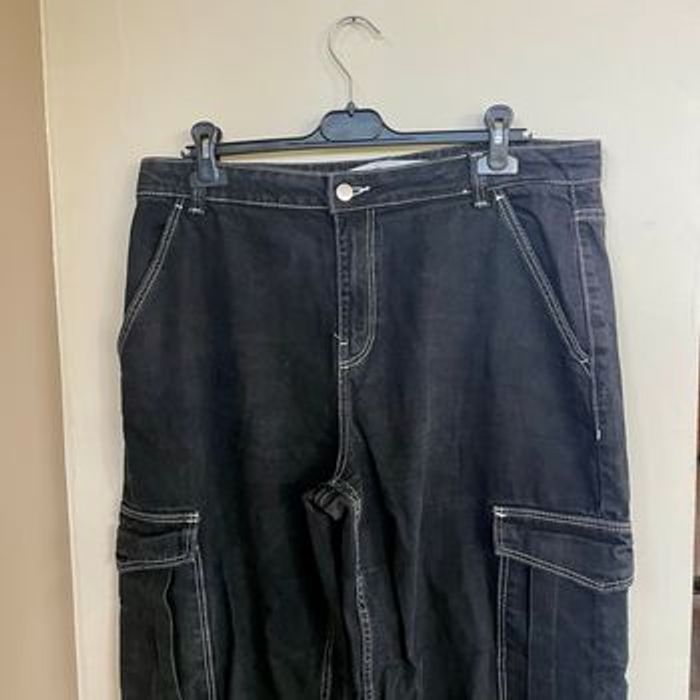 Pantalon cargo noir Bershka taille 44 coupe droite large poches latérales V061 - photo numéro 4