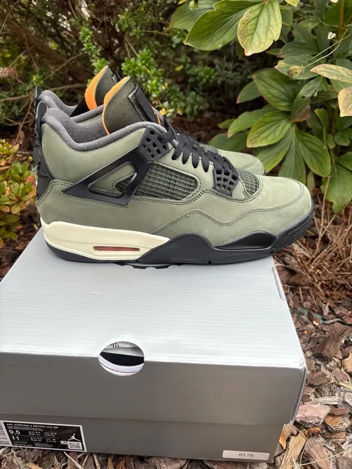 Jordan 4 Undefeated - Taille 43 - - photo numéro 4
