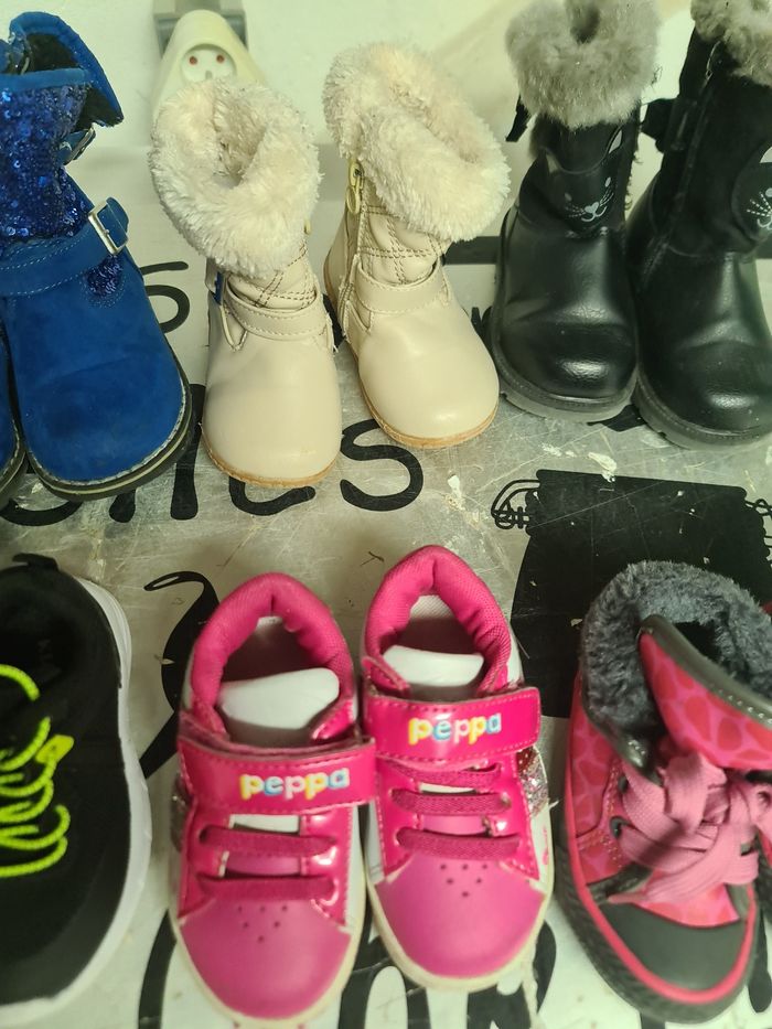 Lot de chaussures fille très bon état et bon état du 20 au 24 - photo numéro 4