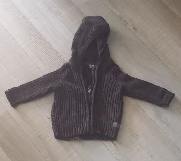 Gilet à capuche 6 mois