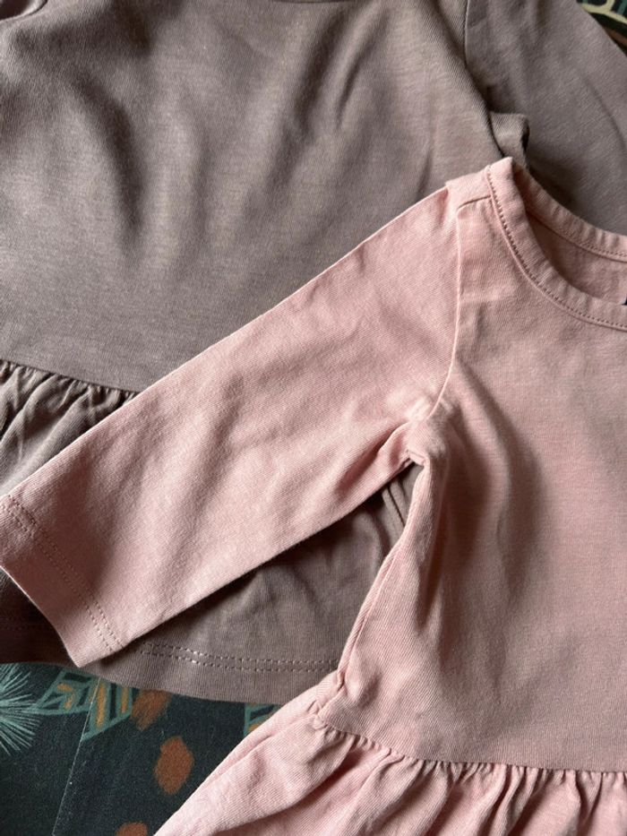 Lot 2 robes 50 cm/ collants 50/56 cm - photo numéro 4