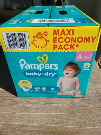 Maxi Carton pampers taille 4 baby dry