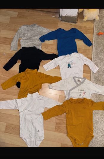 Lot 8 body petit bateau 1-3 mois