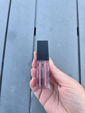 Ombre à paupières liquide willed Moodstruck Younique neuf