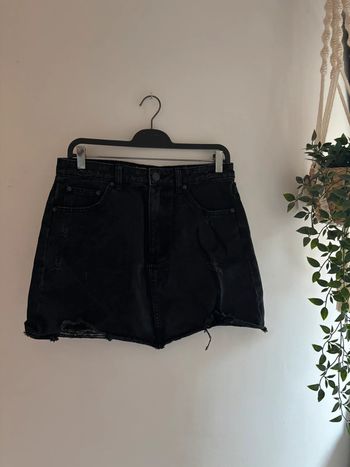 Mini jupe en jean noir déchiré - Stradivarius - Taille L
