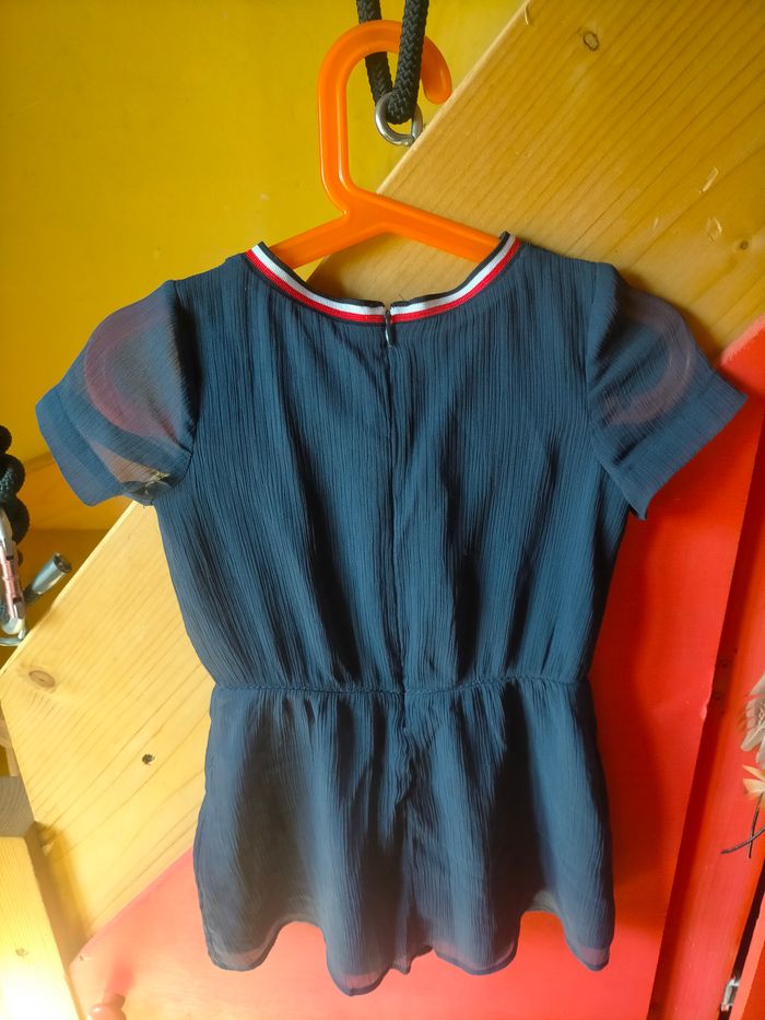 Très belle robe Tommy Hilfiger 3 ans - photo numéro 3
