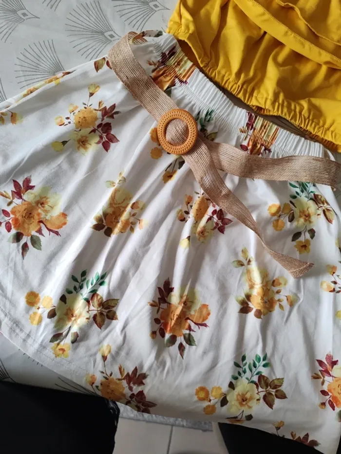 Ensemble jupe + haut + ceinture 8 ans - photo numéro 2