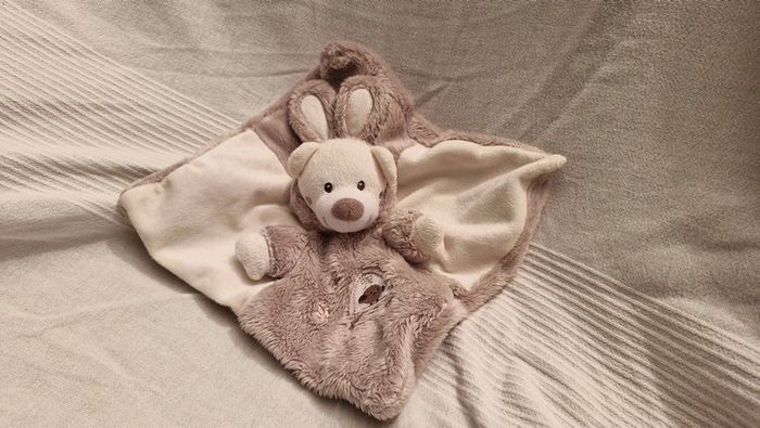Doudou plat Ourson déguisé  en lapin