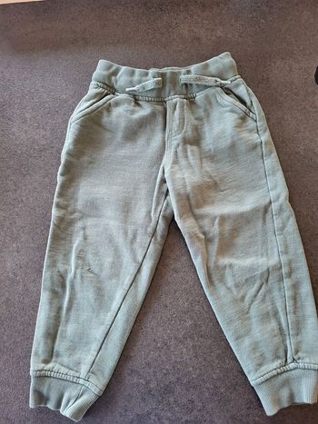 Lot de pantalons jogging 