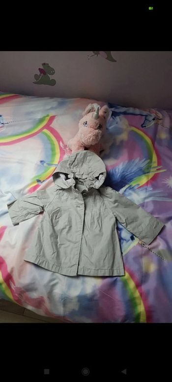 Adorable imperméable  coupe vent 6 mois