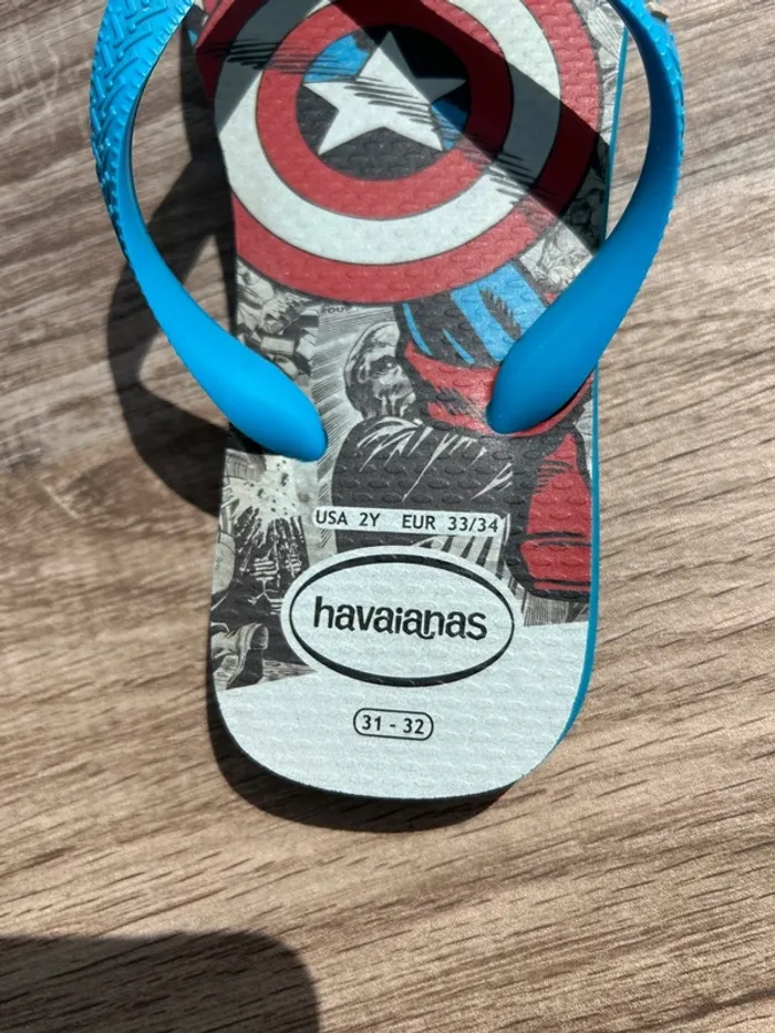 Tongs enfant Havaianas  31-32 motif Captain America - photo numéro 3