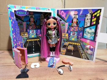 Poupée Lol OMG World travel