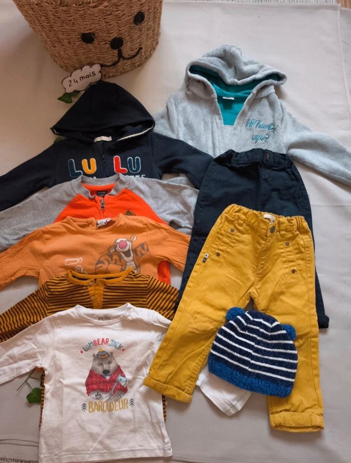 Lots de 9 vĂȘtements mi saison đ tape a l'oeil/ lulu castagnette/Kiabi