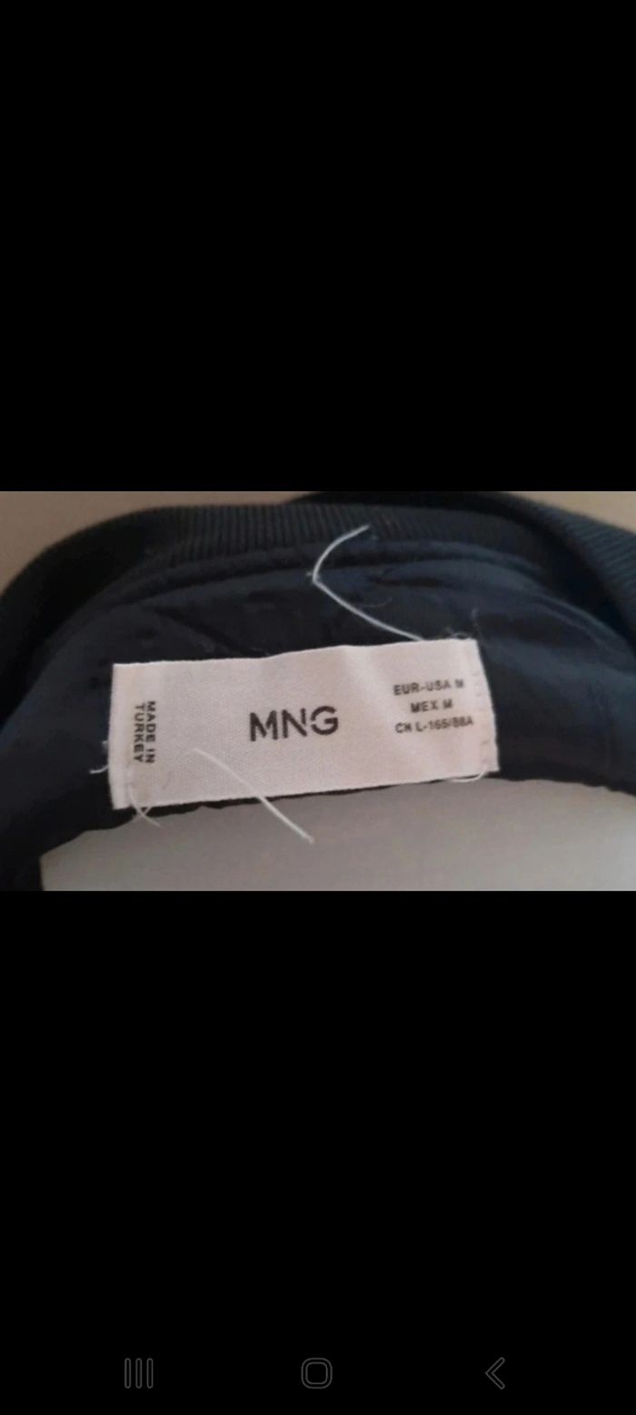 Blouson court et cintré bombers de chez Mango - photo numéro 4