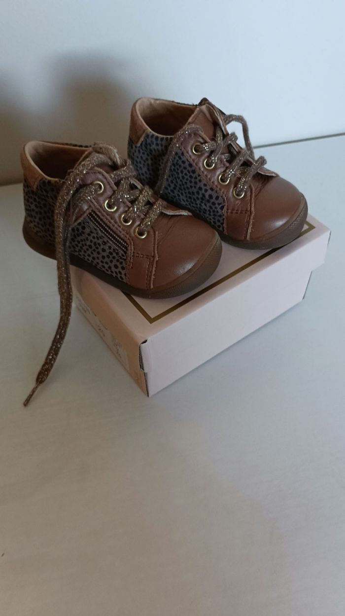 Chaussure bébé - photo numéro 1