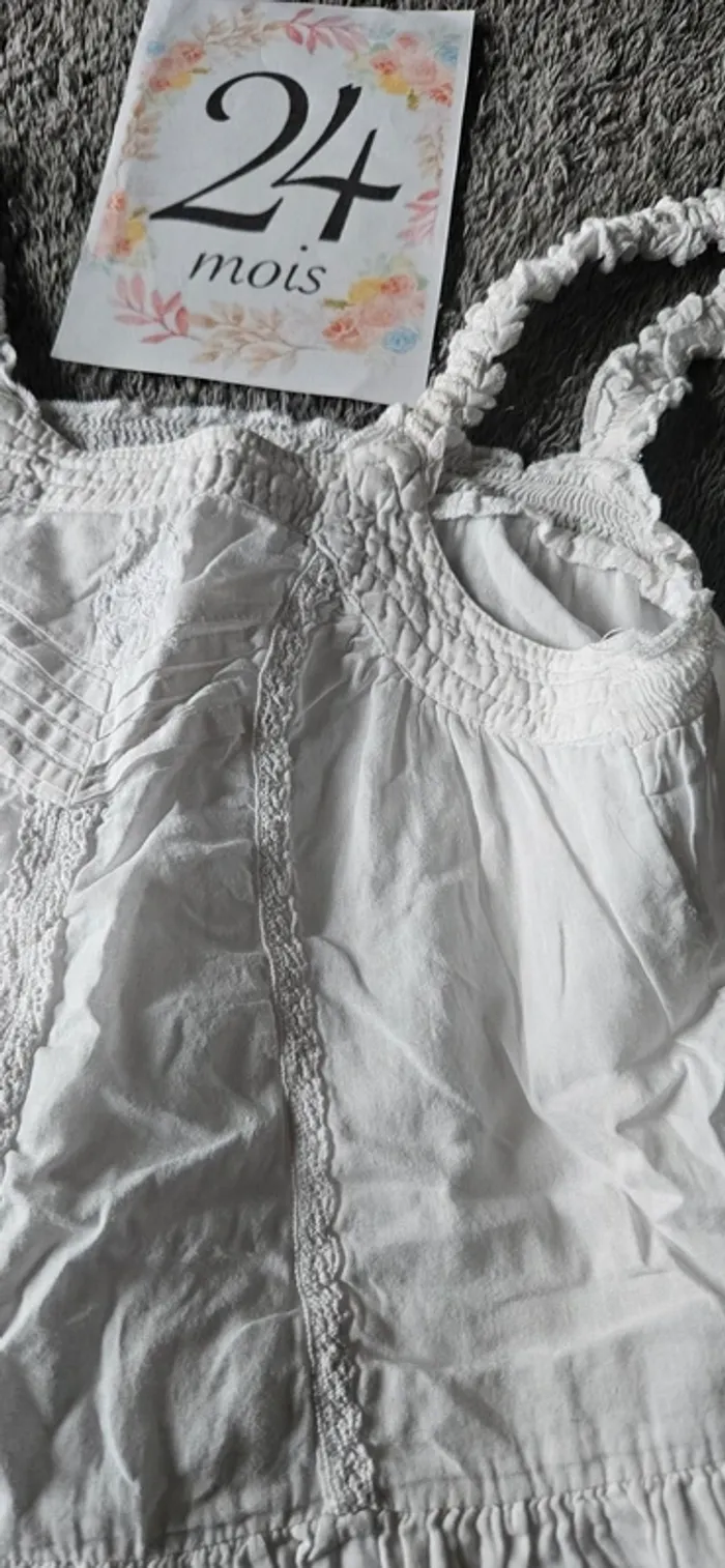 Robe blanche 24 mois - photo numéro 3