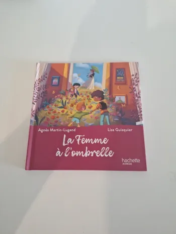Livre la femme à l'ombrelle