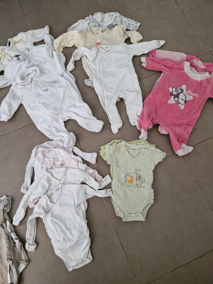 Lot pyjama/bodys 3mois - photo numéro 3
