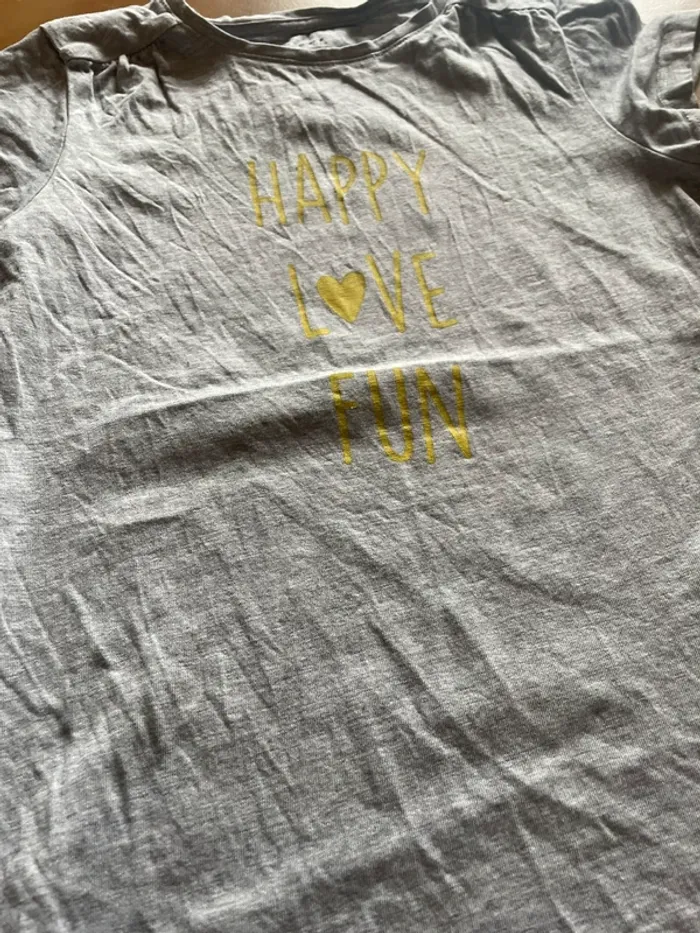 Lot t shirts fille 10 ans - photo numéro 4