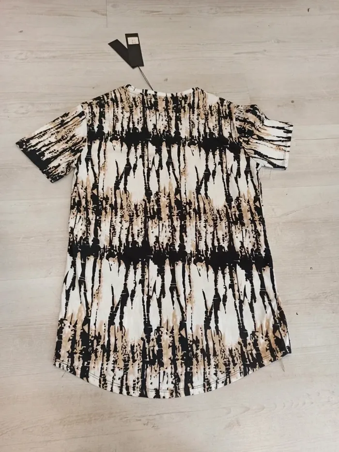 Tee shirt noir et beige homme L - photo numéro 3