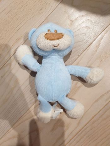 Petite peluche bleu clair et beige ours tom & kiddy
