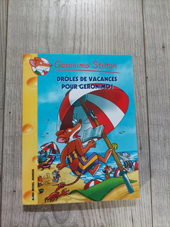 Livre "drôles de vacances pour Geronimo!" - photo numéro 1