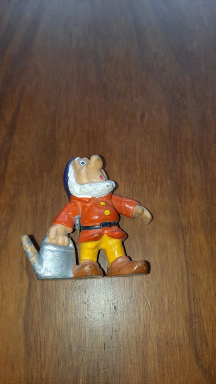 Figurine blanche (le graicheu)