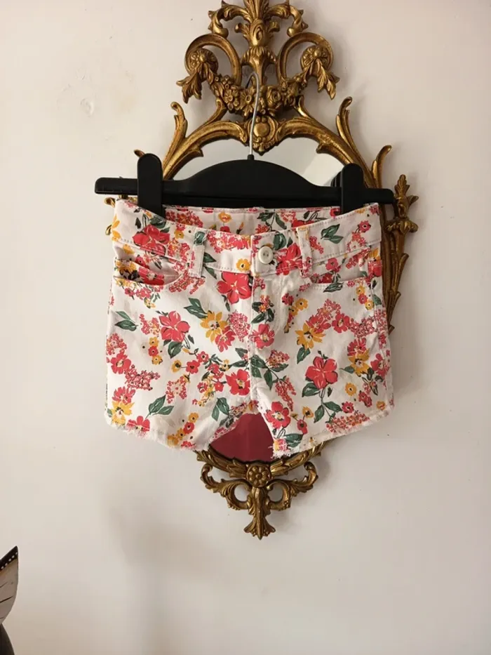 Short jeans fleurs