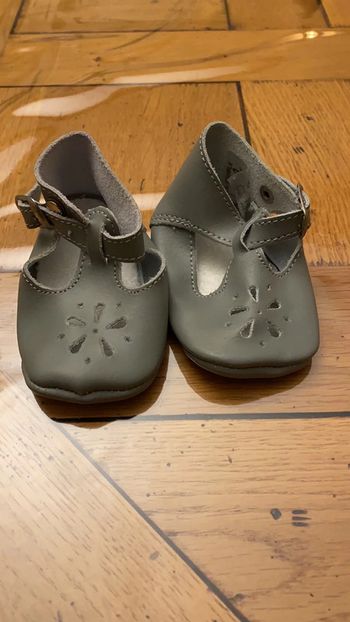 Ballerines bébé en cuir