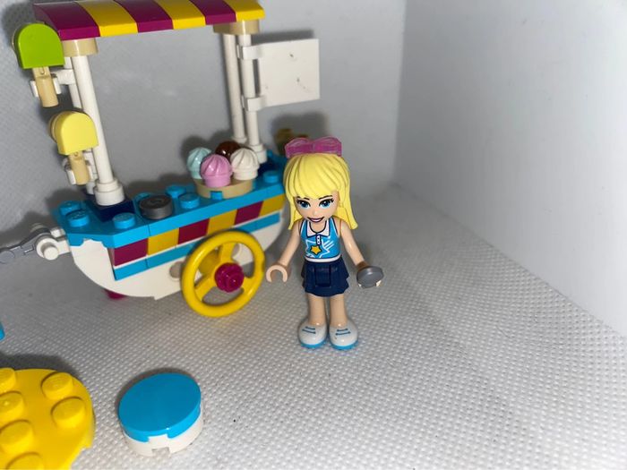 Lego Friends 41389 le chariot de crème glacée complet - photo numéro 4