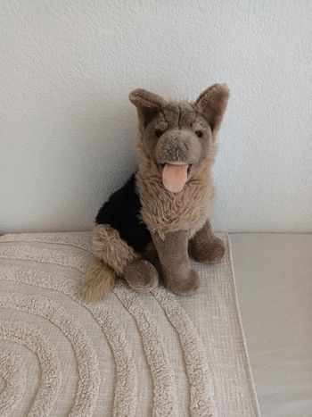 Peluche chien loup hauteur 43 cm