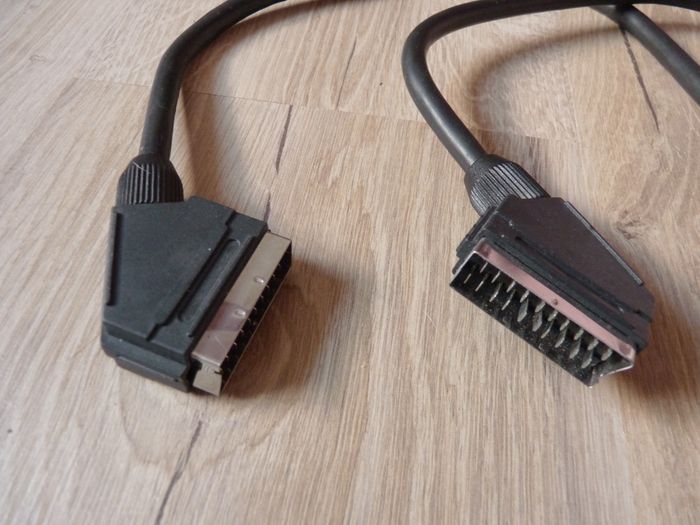Fiche peritel cordon TV noir accessoire cable video TBE - photo numéro 2