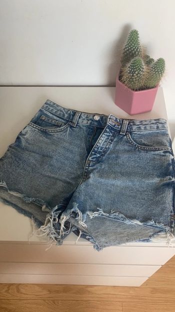 Short primark neuf dans etiquette en 36