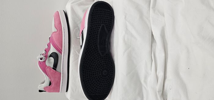 Baskets femme Nike SB Alleyoop taille 42 - photo numéro 2