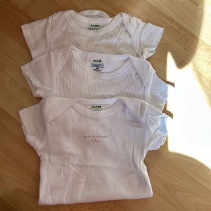 Lot 3 bodys 9 mois