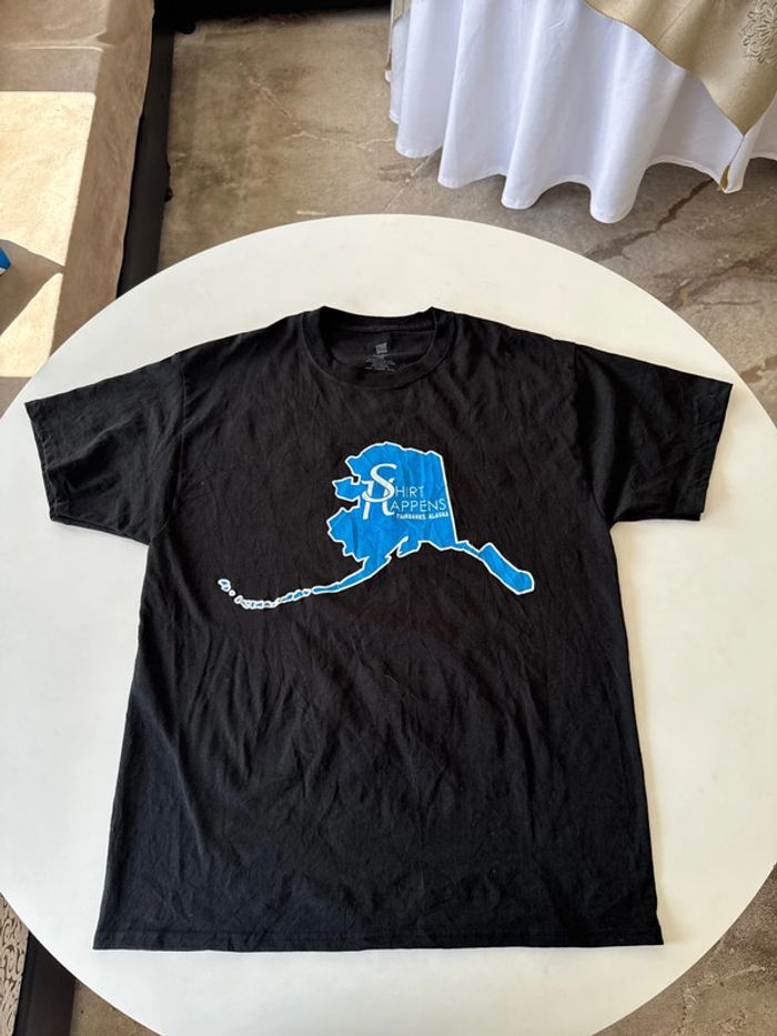 T-shirt Hanes noir Shirt Happens – Alaska - Taille L