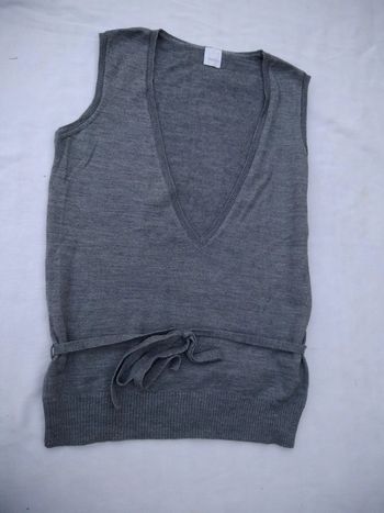 Pull sans manche gris